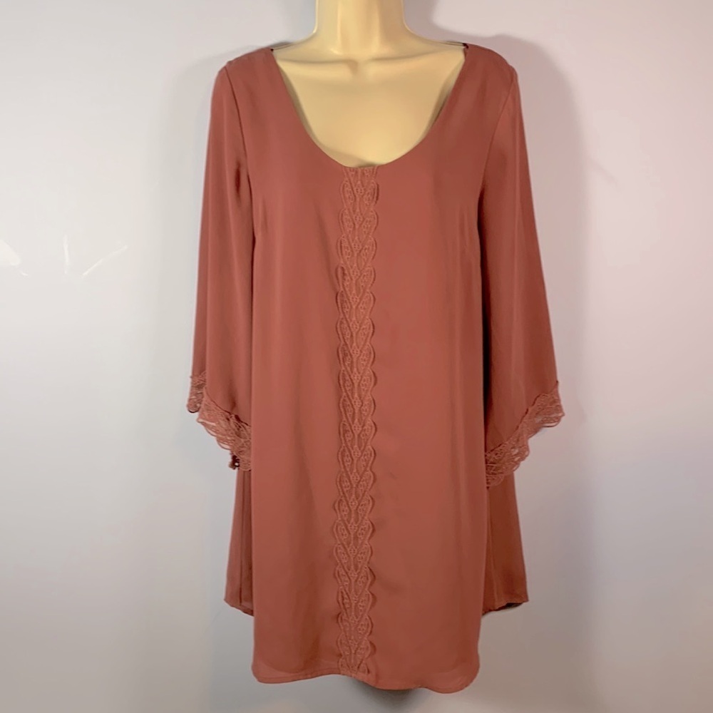 ASTR the label mauve dusty rose pink long sleeve shift dress lace trim tunic Med